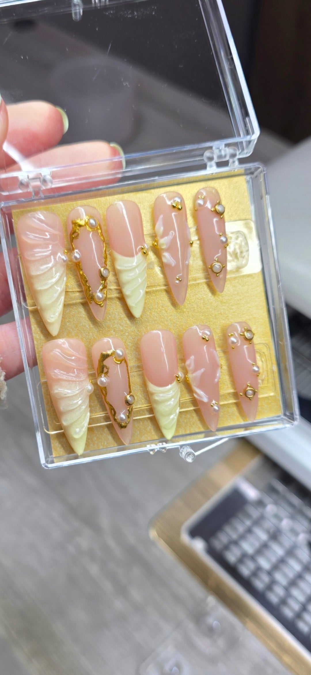 Butter Yellow press ons