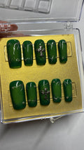 Aura press on nails