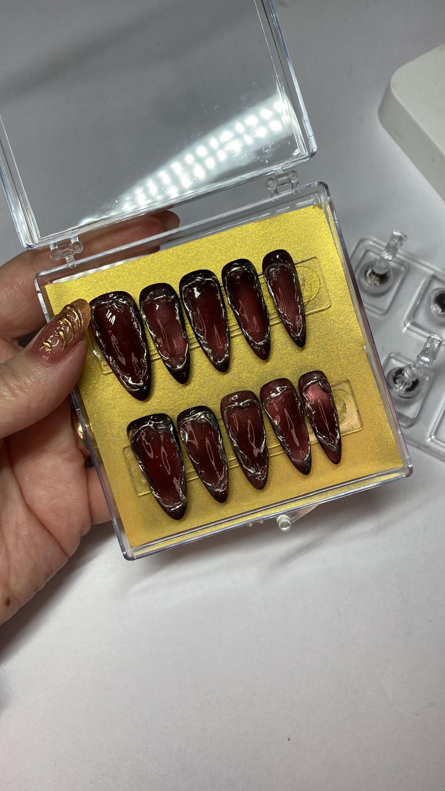 Gothic cat eye press on nails